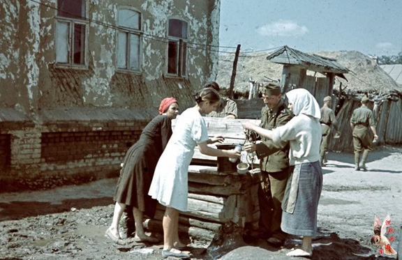 1942年匈牙利战地记者拍摄的照片【1】